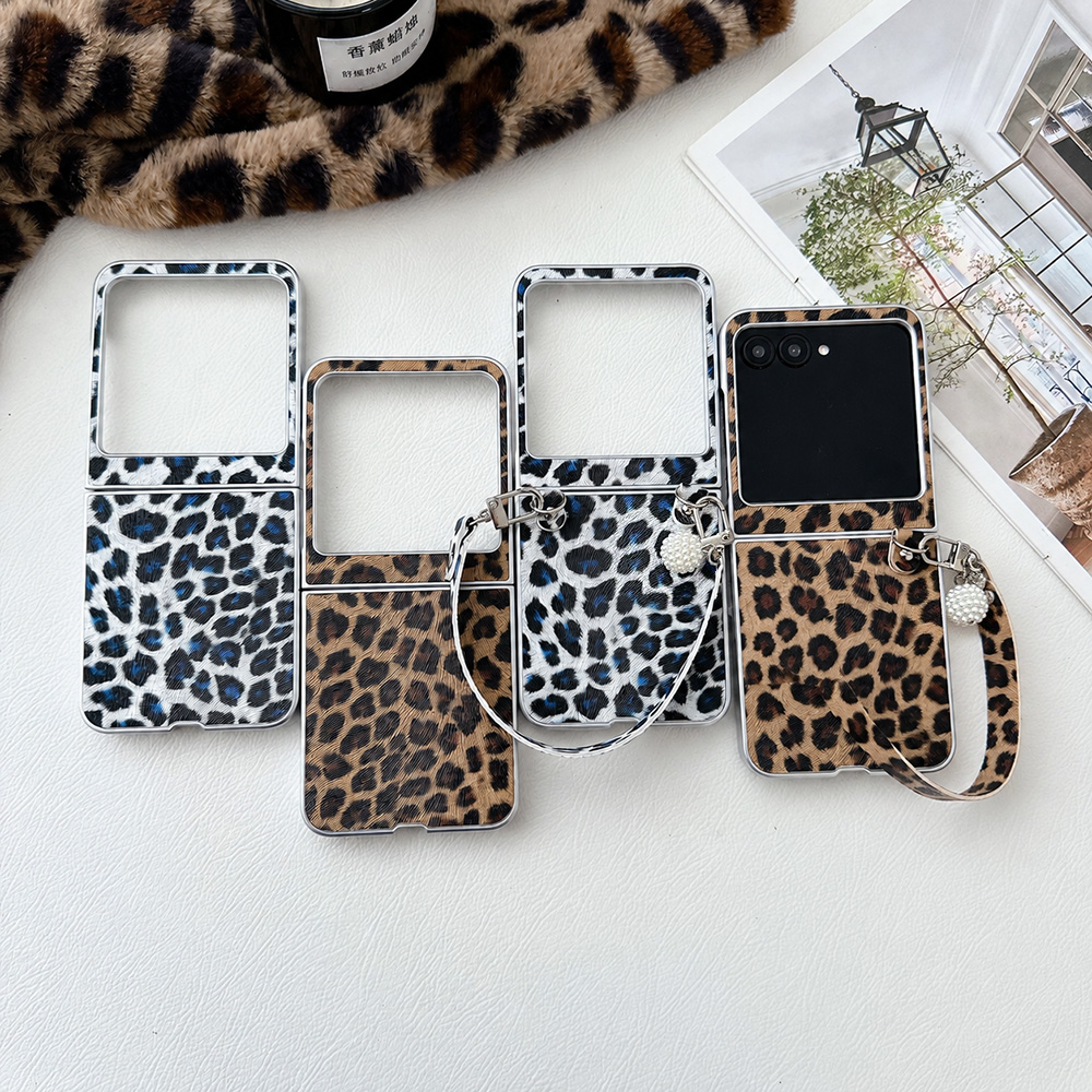 Vintage Fashion Women Dresses - Leopard Print Folding Flip Phone Case