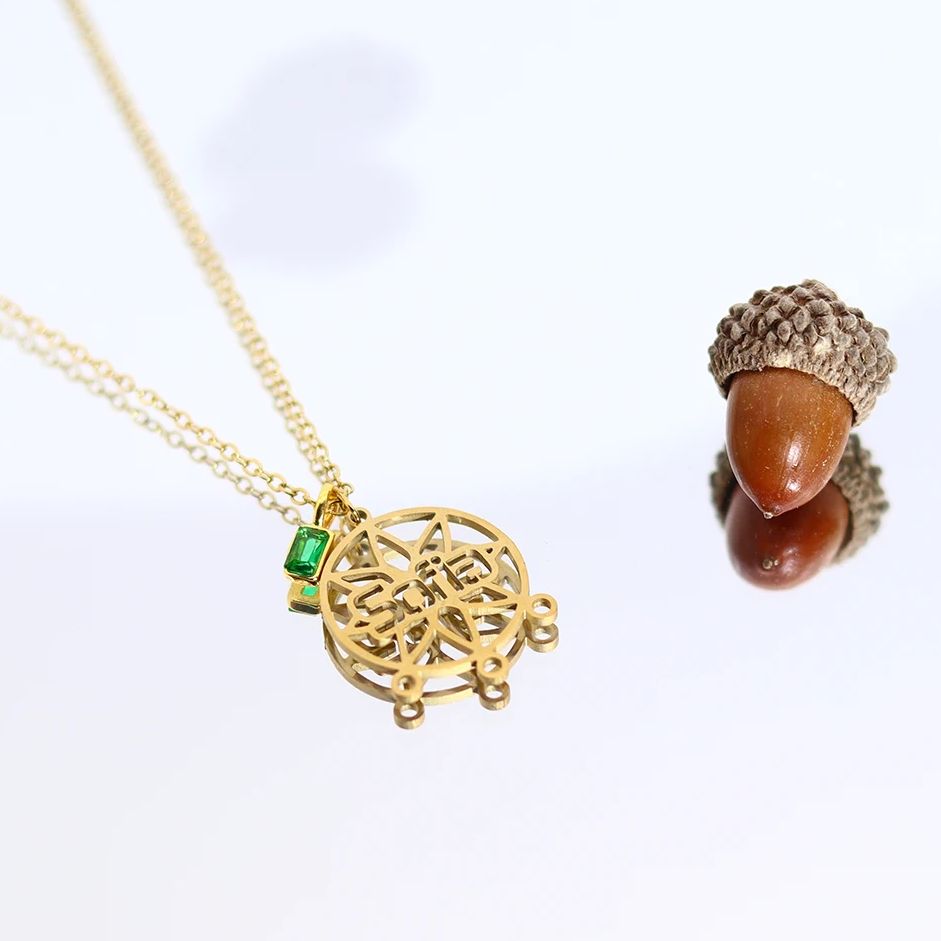 Vintage Fashion Guide - Chandler Custom Name Compass Necklace Stainless