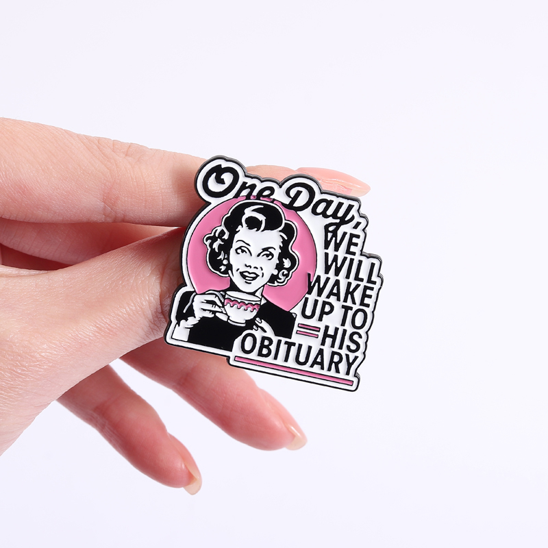 Dark Humor Housewife Pin Sarca - đánh giá và giá Vintage Fashion Obituaries