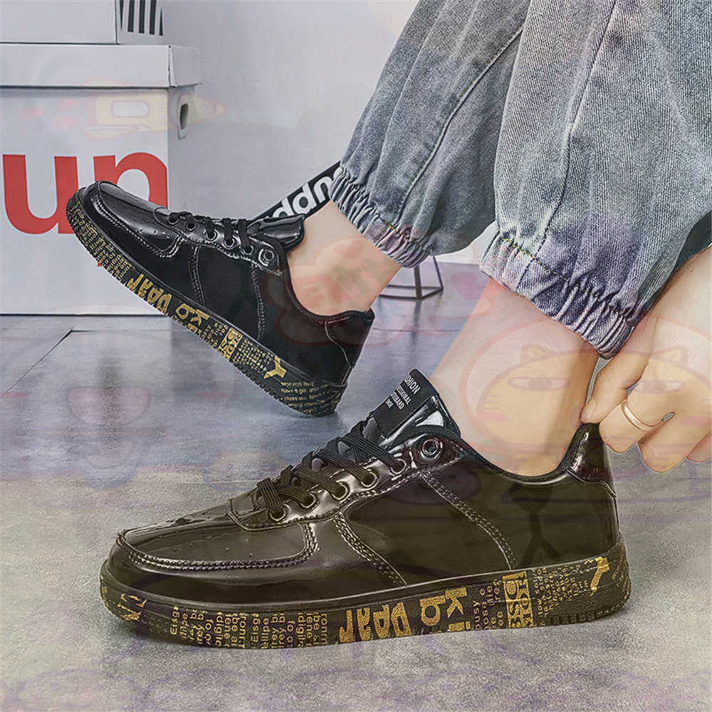 Round Foot Size 45 Sneakers Wh - đánh giá và giá Vintage Fashion Reseller