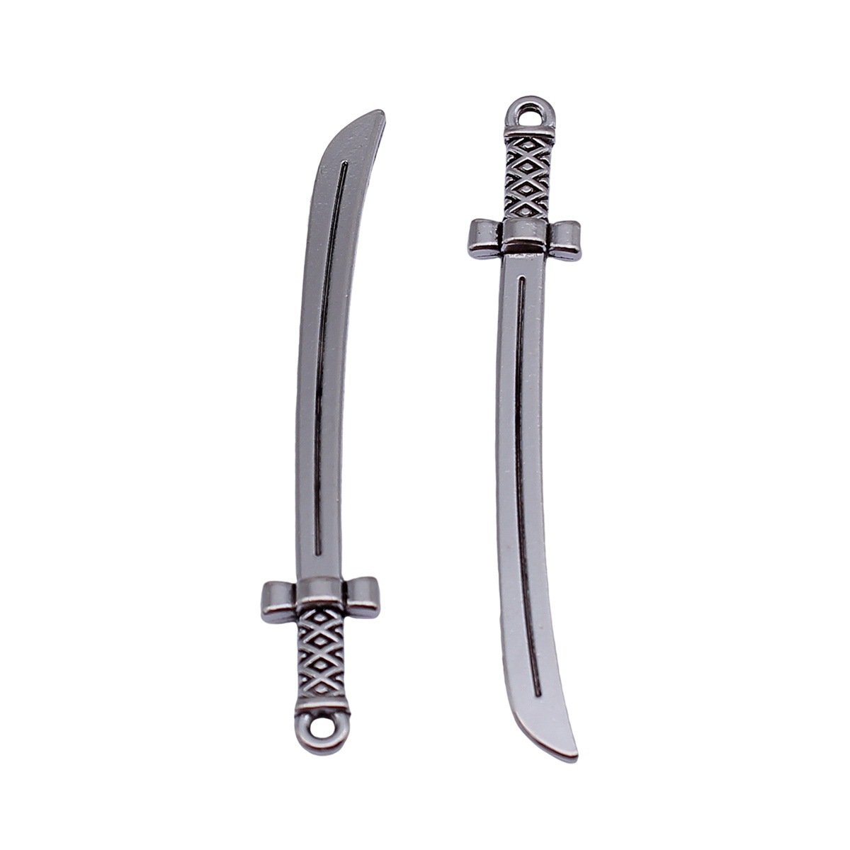 Pendant Collection Sword Charm - đánh giá và giá Vintage Fashion Collection