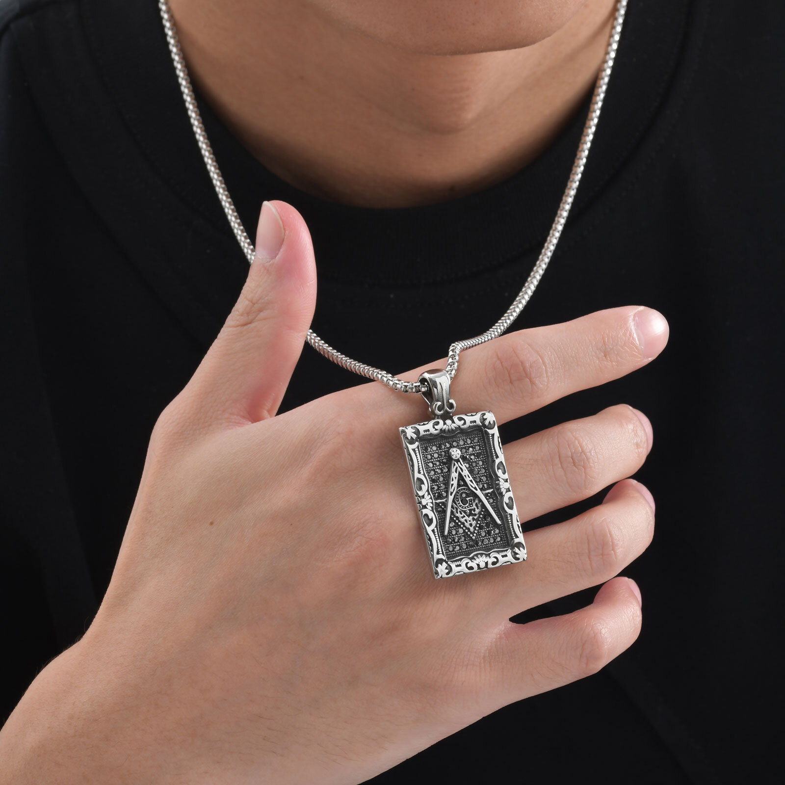 Freemason Square Pendant Neckl - đánh giá và giá Vintage Fashion Tags